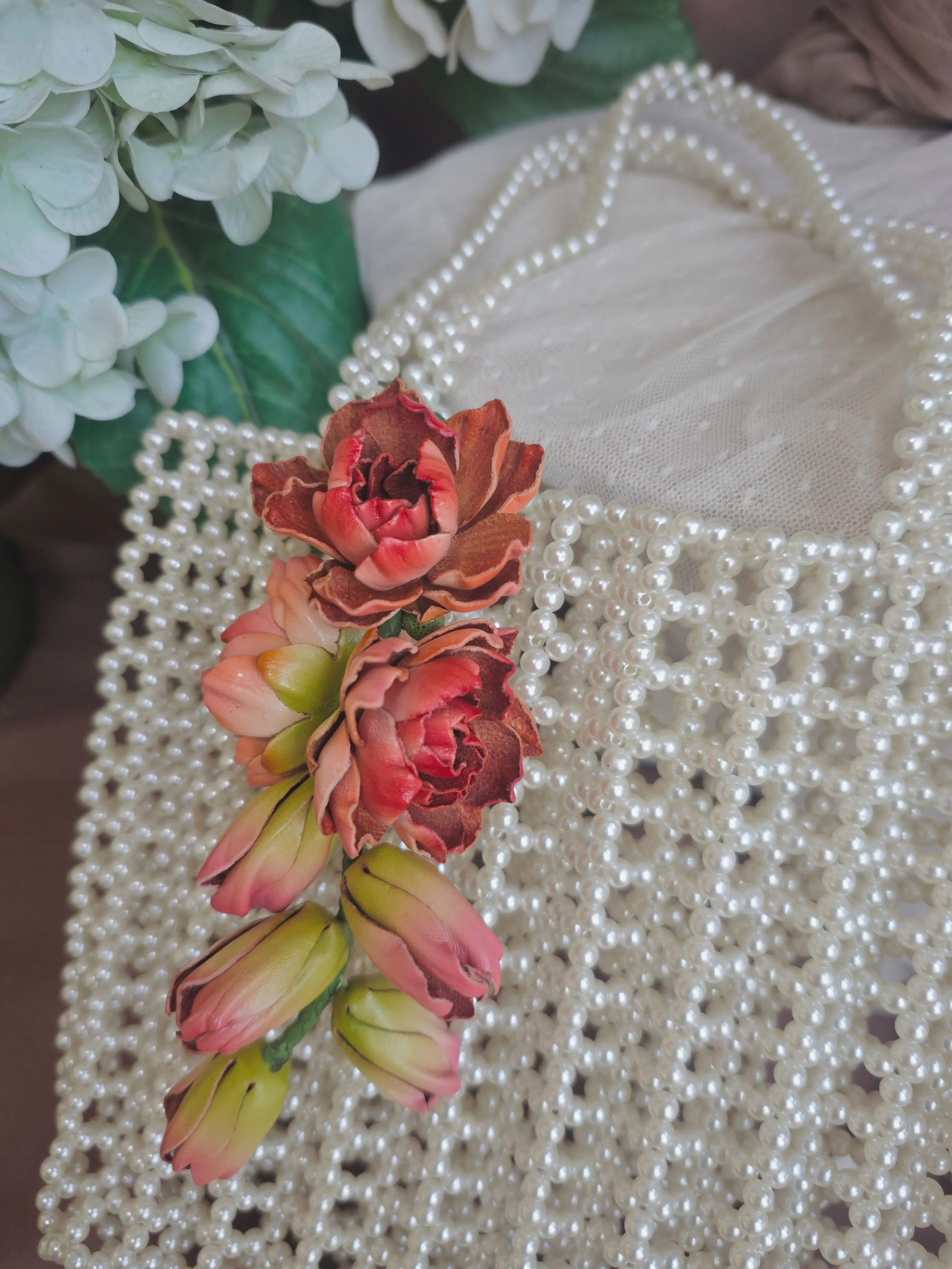 Handmade Tuberose Flower Pendant Genuine Leather 3D Realistic Car Hanger Bag Charm Keychain Elegant Gift
Handmade Tuberose Flower Pendant Genuine Leather 3D Realistic Car Hanger Bag Charm Keychain Elegant Gift