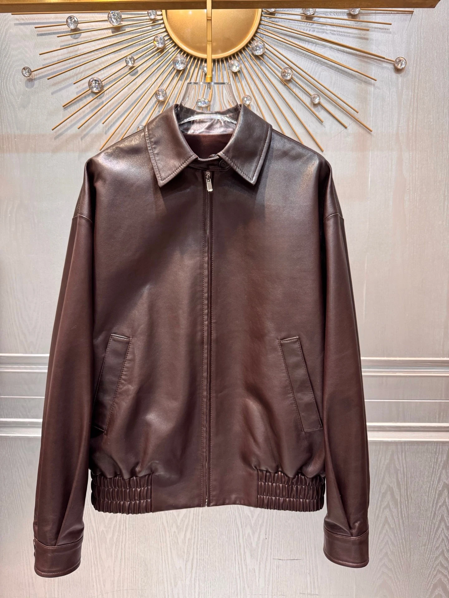 2026 New Women's Sheepskin Jacket, Short Bat Sleeve Leather Jacket, High Quality, Oil Wax Sheepskin Material, High Quality, Casu
2026 New Women's Sheepskin Jacket, Short Bat Sleeve Leather Jacket, High Quality, Oil Wax Sheepskin Material, High Quality, Casu