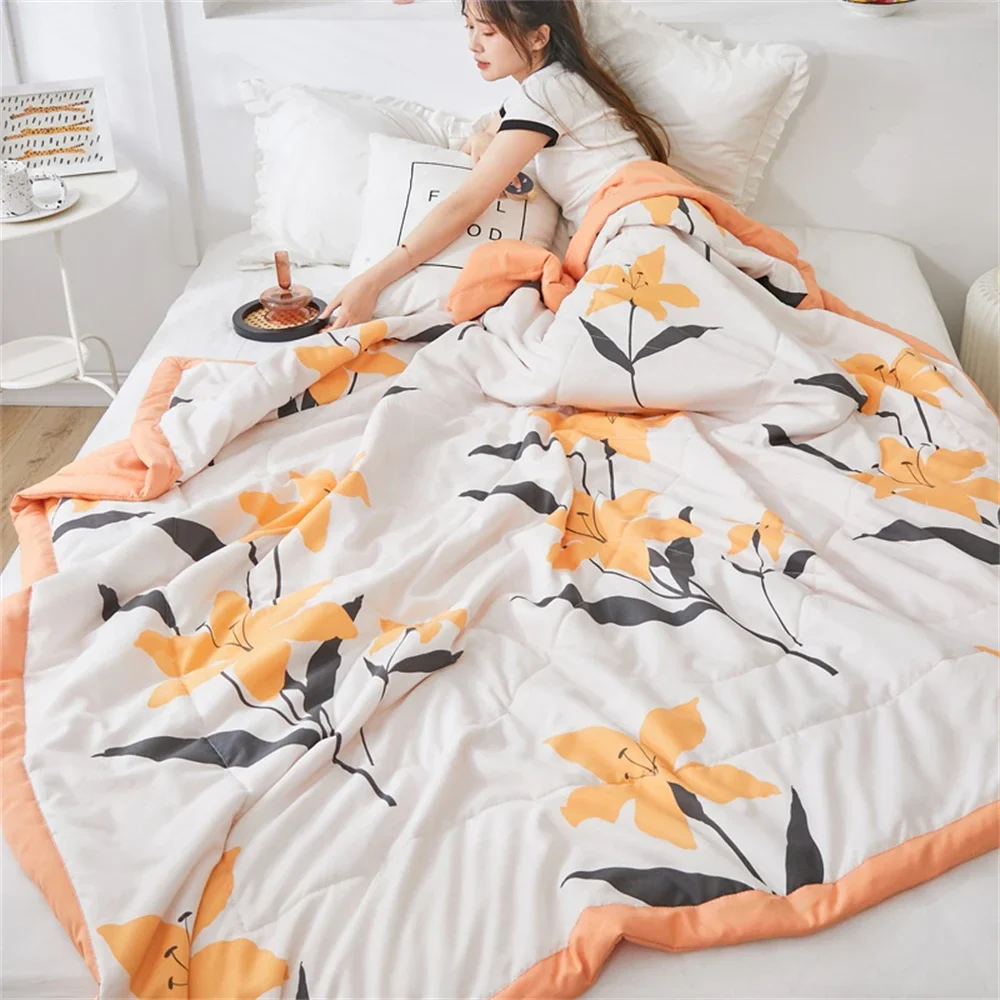 Cotton Summer Quilt Home Thin Air Conditioning Throw Blanket Office Napping Blanket Bedroom Home Decoration Quilted Bed Covers
Cotton Summer Quilt Home Thin Air Conditioning Throw Blanket Office Napping Blanket Bedroom Home Decoration Quilted Bed Covers