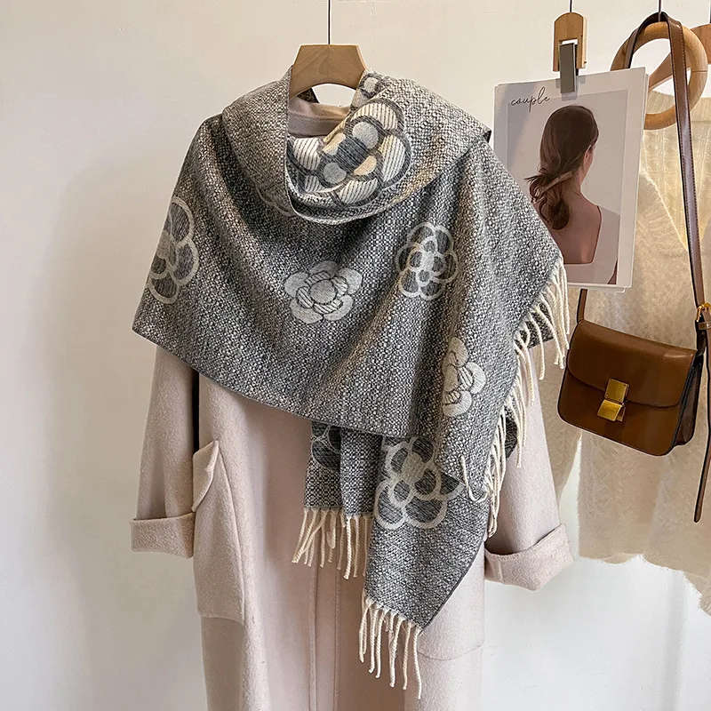 Elegant French Jacquard Soft Imitate Cashmere Scarf Thick Long Shawl Women Autumn Winter Warm Neckerchief Summer Travel Wraps
Elegant French Jacquard Soft Imitate Cashmere Scarf Thick Long Shawl Women Autumn Winter Warm Neckerchief Summer Travel Wraps