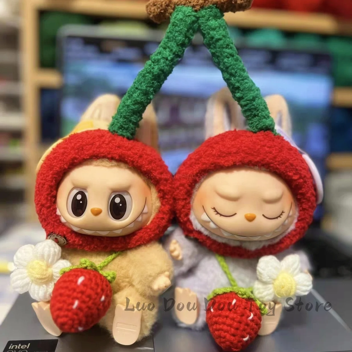 Виниловая кукла Labubu 17 см, одежда для малышей, одежда Labubu V2 V1, гарнитура для сидения, шляпа, одежда с сердцебиением макарон, подарок-сюрприз
Виниловая кукла Labubu 17 см, одежда для малышей, одежда Labubu V2 V1, гарнитура для сидения, шляпа, одежда с сердцебиением макарон, подарок-сюрприз