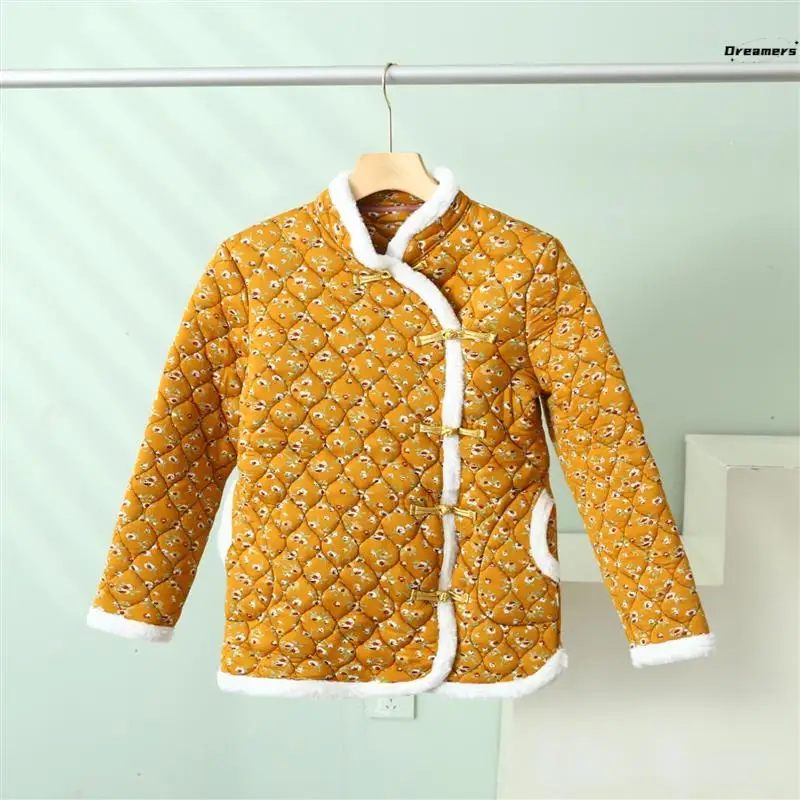 Хлопковое длинное пальто Thiened Slim Fit с небольшим цветочным принтом и боковыми пуговицами, длинное пальто в этническом стиле для мамы в Северо-Восточном Китае
Хлопковое длинное пальто Thiened Slim Fit с небольшим цветочным принтом и боковыми пуговицами, длинное пальто в этническом стиле для мамы в Северо-Восточном Китае