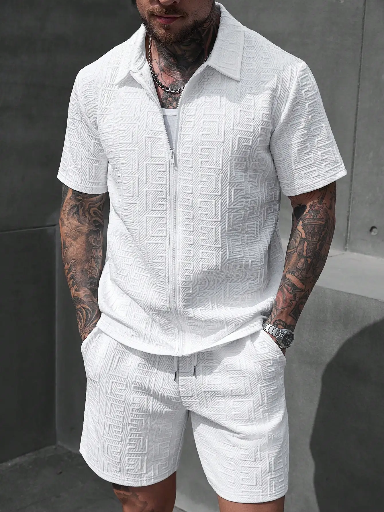 Men's White Geometric Embossed Zip-Up Shirt And Drawstring Shorts Set Casual Two Piece Outfit
Men's White Geometric Embossed Zip-Up Shirt And Drawstring Shorts Set Casual Two Piece Outfit
