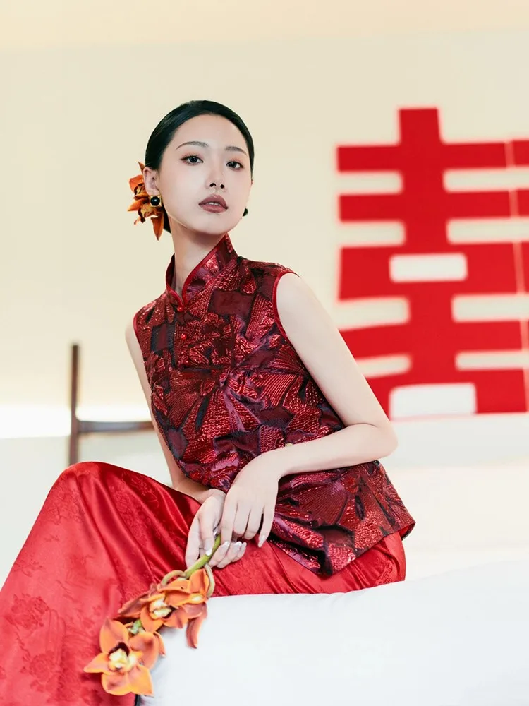 New Chinese-style wedding dress for brides thin women
New Chinese-style wedding dress for brides thin women