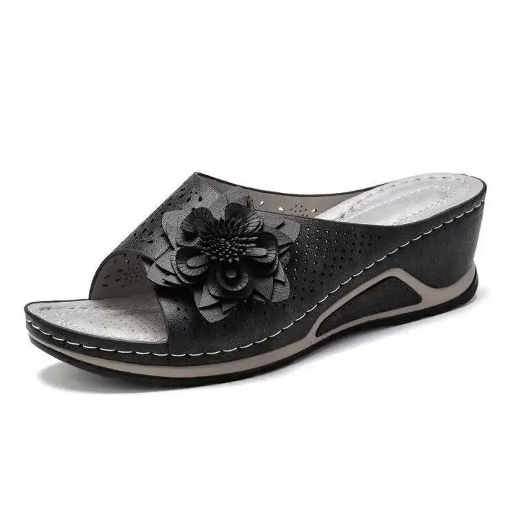 2025 New women's larger size shoes with sloping heels flower shaped fish mouth casual versatile slippers beach open toe sandals
2025 New women's larger size shoes with sloping heels flower shaped fish mouth casual versatile slippers beach open toe sandals