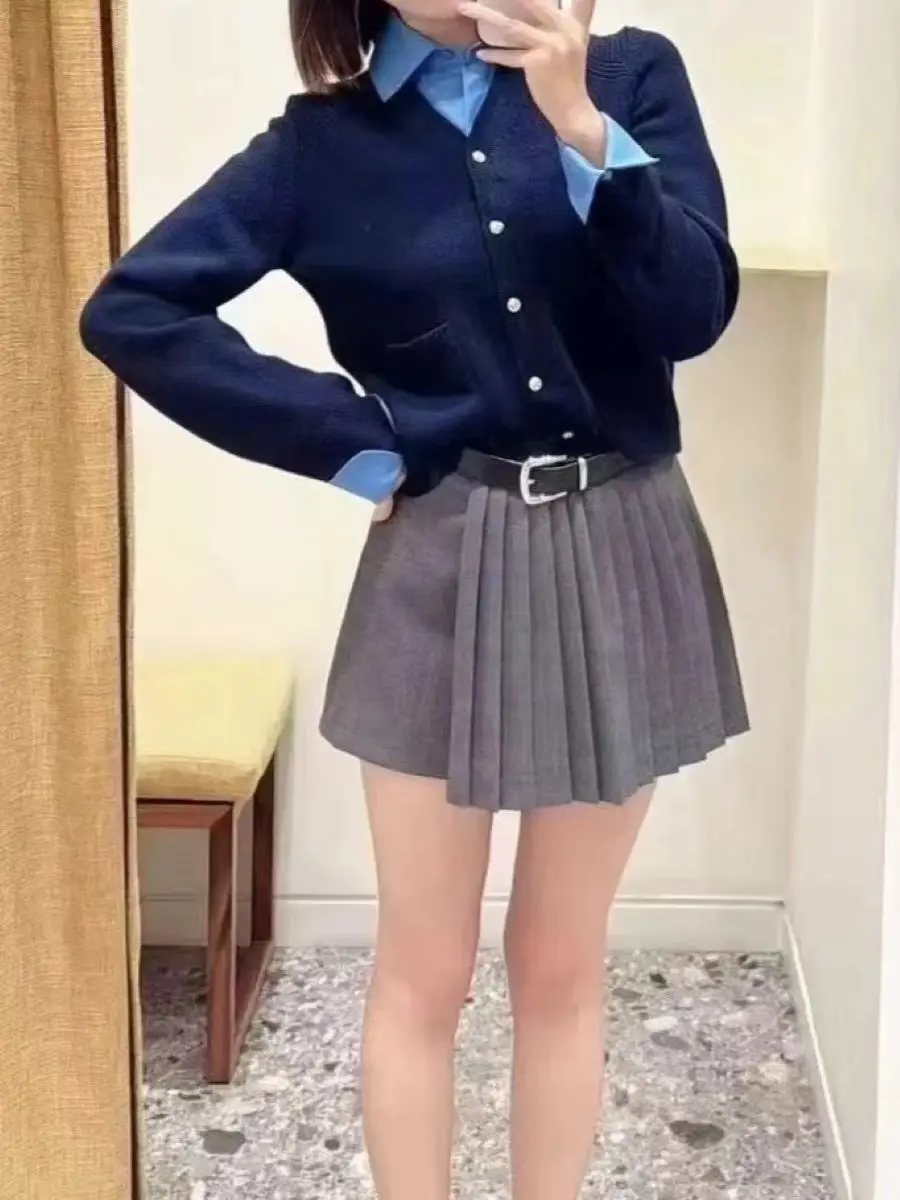 Women Fake Two Piece Sweater Color Patchwork Turn-down Collar Long Sleeve Single Breasted Fashion Casual Knitted Cardigan
Women Fake Two Piece Sweater Color Patchwork Turn-down Collar Long Sleeve Single Breasted Fashion Casual Knitted Cardigan
