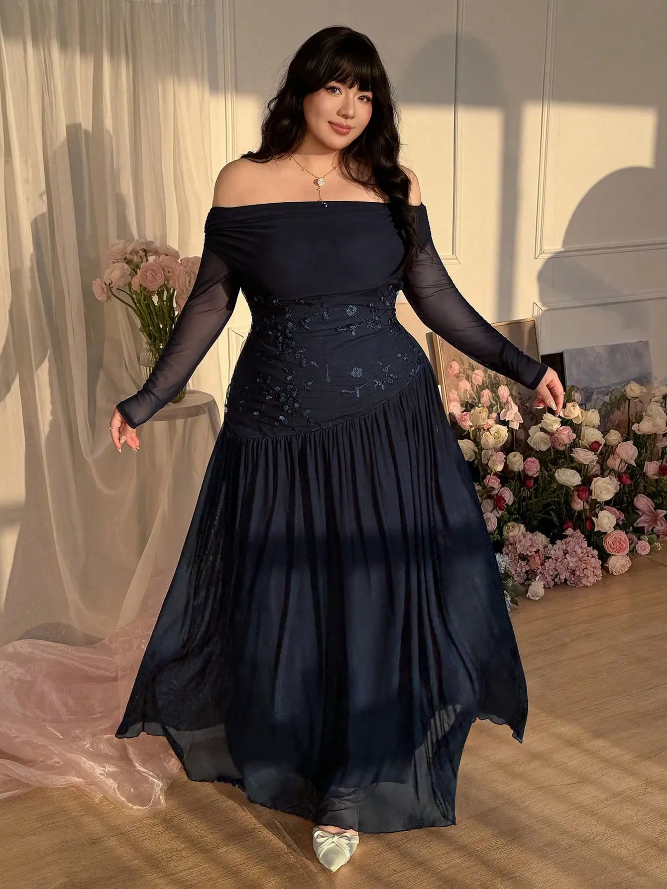 Off Shoulder Long Sleeve Mesh Embroidery Asymmetric Hem Plus Size Evening Gown Navy Blue
Off Shoulder Long Sleeve Mesh Embroidery Asymmetric Hem Plus Size Evening Gown Navy Blue