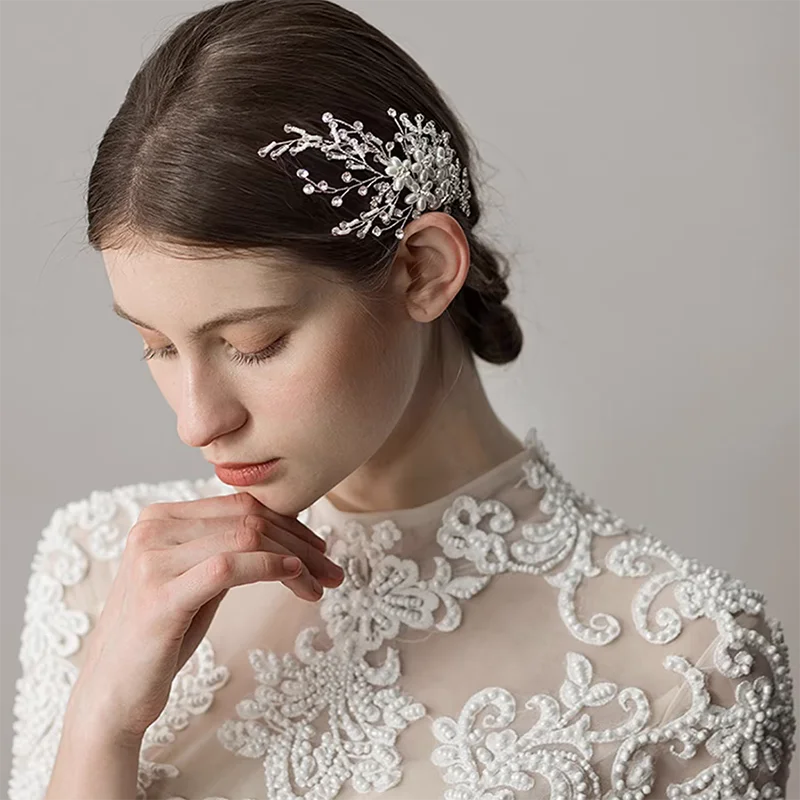 Fashion Silver Color Rhinestone Pearls Bridal Hair Comb Piece Wedding Jewelry Handmade Women Headpiece
Fashion Silver Color Rhinestone Pearls Bridal Hair Comb Piece Wedding Jewelry Handmade Women Headpiece