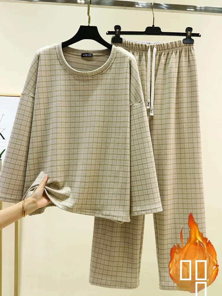 Thickened Flannel Plaid Sleepwear Set Women's Winter Loose Fit Casual Fleece Home Clothes Two-Piece Set Temperature Control
Thickened Flannel Plaid Sleepwear Set Women's Winter Loose Fit Casual Fleece Home Clothes Two-Piece Set Temperature Control