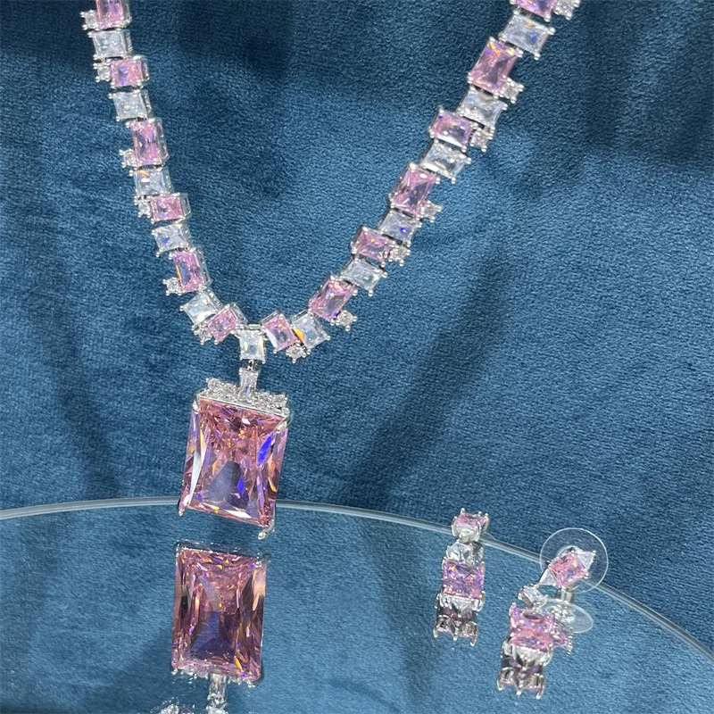 Fashionable Light Luxury Style Earrings and Necklace Set for Women, Inlaid with Pink Square Cubic Zirconia, Featuring High-End D 
Fashionable Light Luxury Style Earrings and Necklace Set for Women, Inlaid with Pink Square Cubic Zirconia, Featuring High-End D