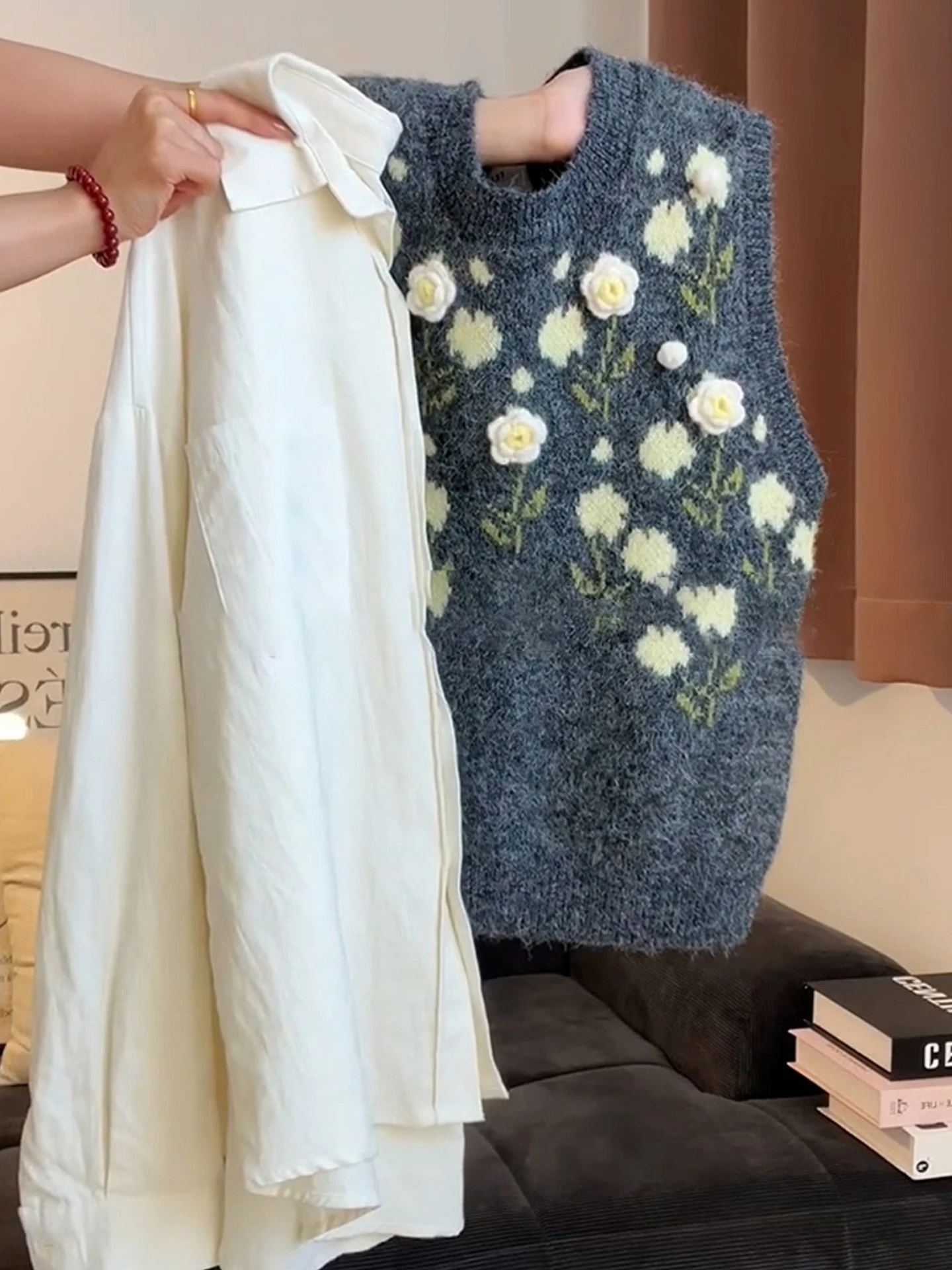 Comfortable Knitted Vest Women's round Ne Svel Layering Top Trendy Commute Sle Floral 3D Design Autumn Faion
Comfortable Knitted Vest Women's round Ne Svel Layering Top Trendy Commute Sle Floral 3D Design Autumn Faion