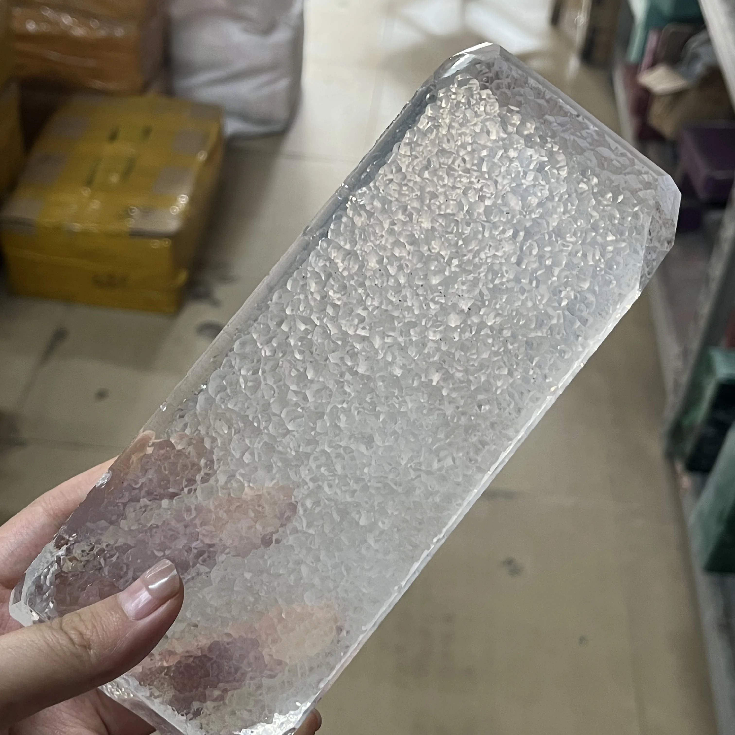 1Pcs 1KG Clear White Crystal Raw Synthetic Quartz Transparency Stone Rough Uncut Gemstone Wholesale
1Pcs 1KG Clear White Crystal Raw Synthetic Quartz Transparency Stone Rough Uncut Gemstone Wholesale