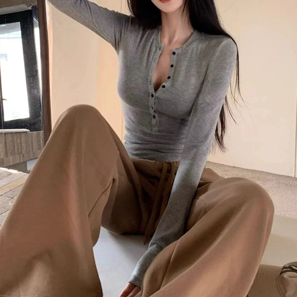 Bottoming Shirt For Women Autumn Winter Shirt Slim Half Buttoned Shirt Comfortable Fit Design Moderate Elastic Fabric
Bottoming Shirt For Women Autumn Winter Shirt Slim Half Buttoned Shirt Comfortable Fit Design Moderate Elastic Fabric