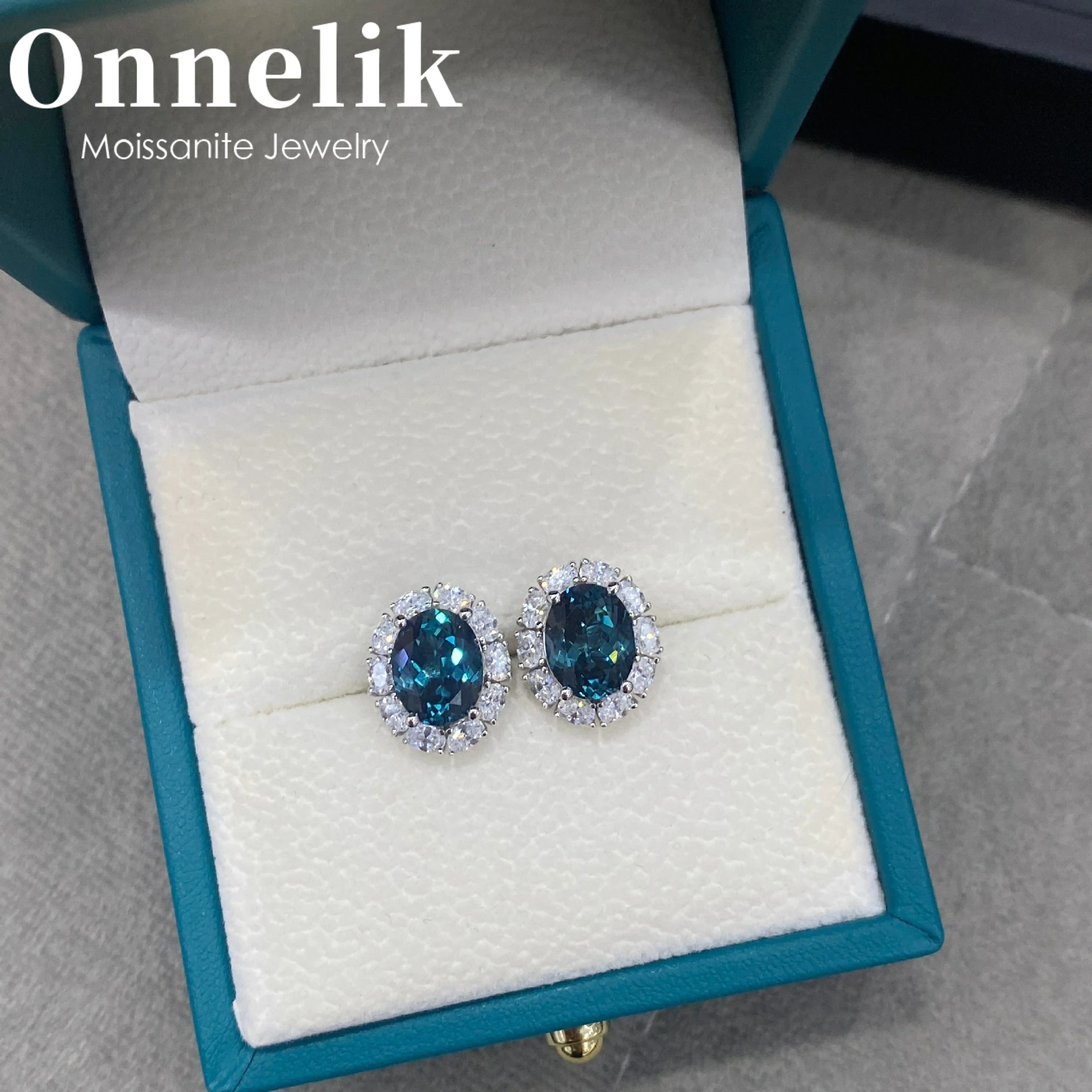 Onnelik 2CT Lab Grown Peacock Green Spinel Earrings 100% 925 Sterling Silver inlay 5A Zircon for Women Party Gifts Fine Jewelry
Onnelik 2CT Lab Grown Peacock Green Spinel Earrings 100% 925 Sterling Silver inlay 5A Zircon for Women Party Gifts Fine Jewelry