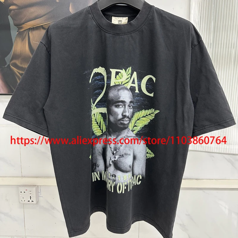 Новый стиль, футболка 2PAC, маленькая футболка с круглым вырезом в стиле ретро, стираный хип-хоп, рок-принт, с коротким рукавом, высококачественные повседневные футболки 2pac
Новый стиль, футболка 2PAC, маленькая футболка с круглым вырезом в стиле ретро, стираный хип-хоп, рок-принт, с коротким рукавом, высококачественные повседневные футболки 2pac