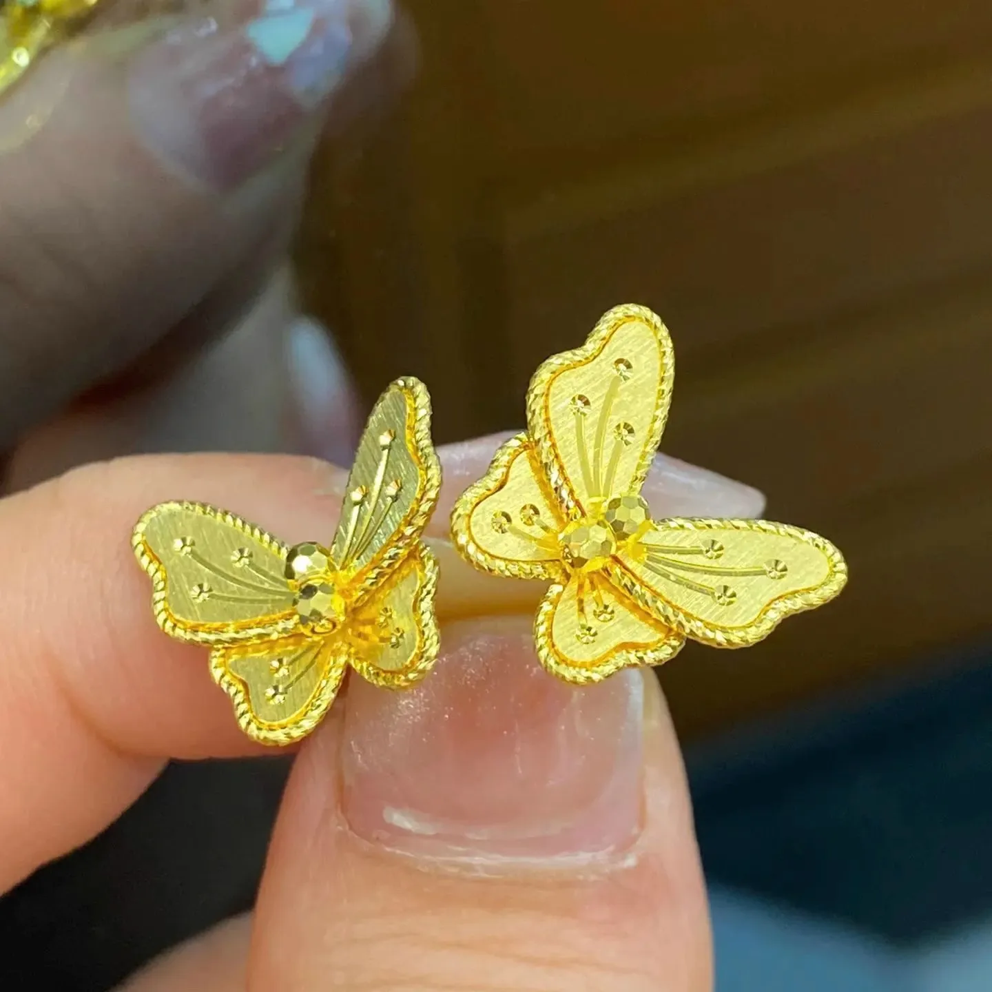 Fashion Gold Color Butterfly Stud Earrings Rings Pendant Set for Women Charm Engagement Wedding Rings Jewelry Gifts
Fashion Gold Color Butterfly Stud Earrings Rings Pendant Set for Women Charm Engagement Wedding Rings Jewelry Gifts