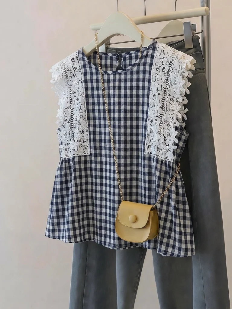 Summer New Large Size Lace Short Sleeve Plaid Shirt Women's Commute Style Loose Fit Doll Shirt Breathable round Neck Top
Summer New Large Size Lace Short Sleeve Plaid Shirt Women's Commute Style Loose Fit Doll Shirt Breathable round Neck Top