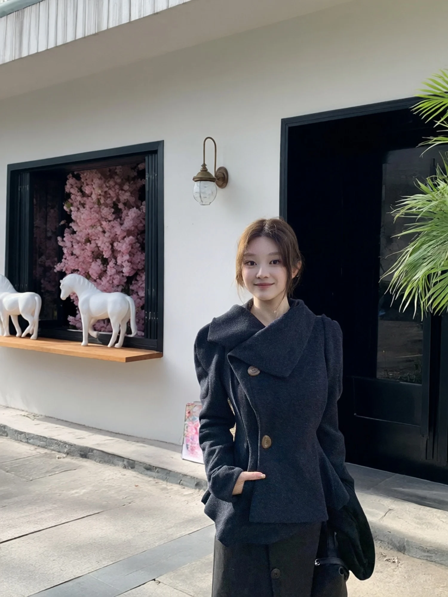 Женское винтажное шерстяное пальто Wuuus с цветочным декором по подолу, приталенное, модное, для повседневной носки, утепленное
Женское винтажное шерстяное пальто Wuuus с цветочным декором по подолу, приталенное, модное, для повседневной носки, утепленное