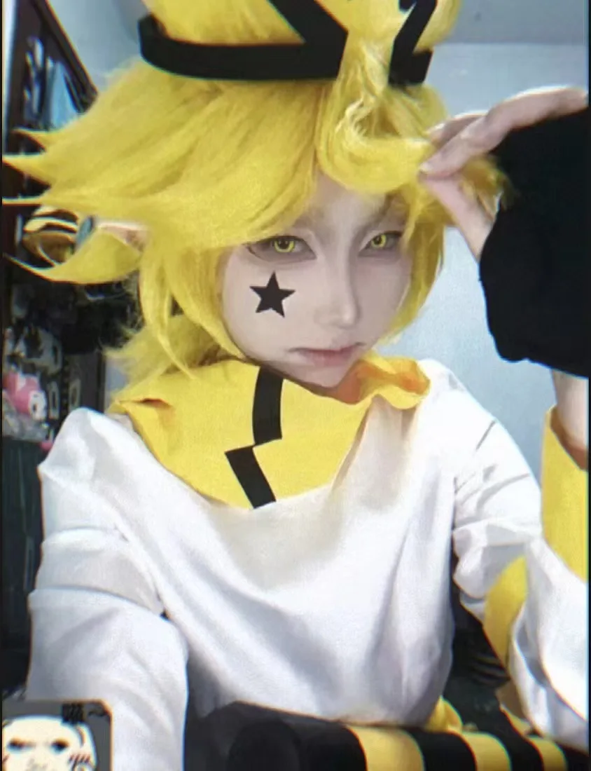 Anmicius Cosplay Costume from AOTU World with Elf Ears & Face Stickers
Anmicius Cosplay Costume from AOTU World with Elf Ears & Face Stickers