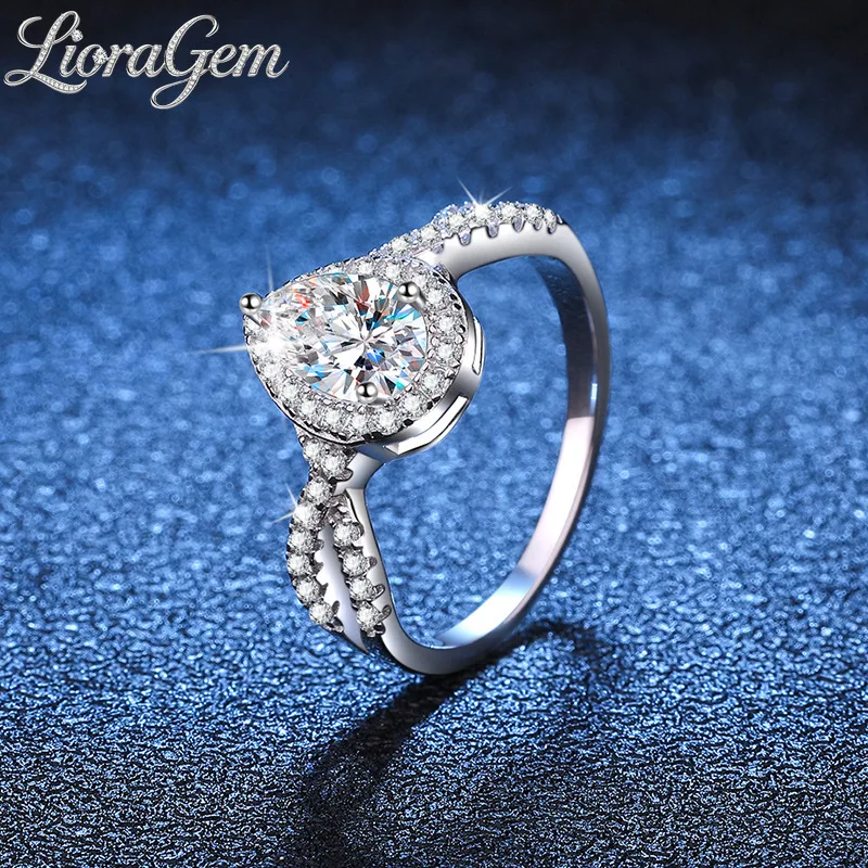 LioraGem Moissanite Teardrop Luxury Ring 1 Carat D Color Pear-Shaped Moissanite Diamond-studded Ring Platinum PT950 Stamp
LioraGem Moissanite Teardrop Luxury Ring 1 Carat D Color Pear-Shaped Moissanite Diamond-studded Ring Platinum PT950 Stamp