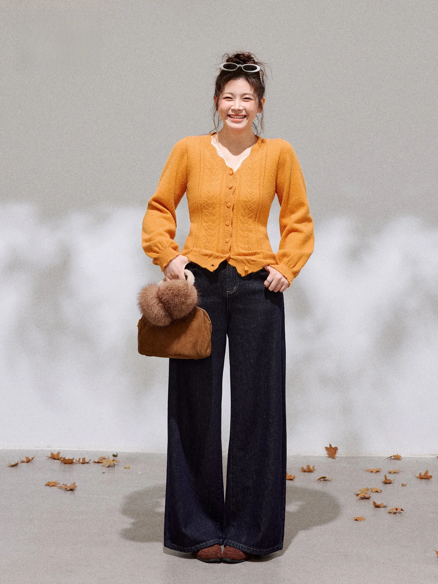 plus Size Women's Knitwear V-Neck Slimming Yellow Orange High Waist Jeans Set Korean Style Fashion plus Size Clothing Set
plus Size Women's Knitwear V-Neck Slimming Yellow Orange High Waist Jeans Set Korean Style Fashion plus Size Clothing Set
