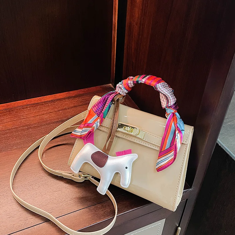 2025 Mini Lock Flap Bag for Women, Patent Leather Crossbody Shoulder Purse Large Capacity Boho Vintage Horse Charm
2025 Mini Lock Flap Bag for Women, Patent Leather Crossbody Shoulder Purse Large Capacity Boho Vintage Horse Charm