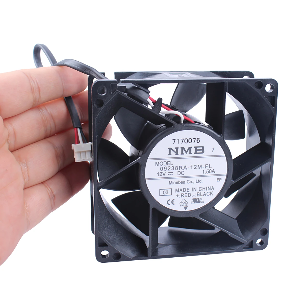 NMB 09238RA-12M-FL 9038 12 В 1,50 А вентилятор охлаждения серверного корпуса
NMB 09238RA-12M-FL 9038 12 В 1,50 А вентилятор охлаждения серверного корпуса