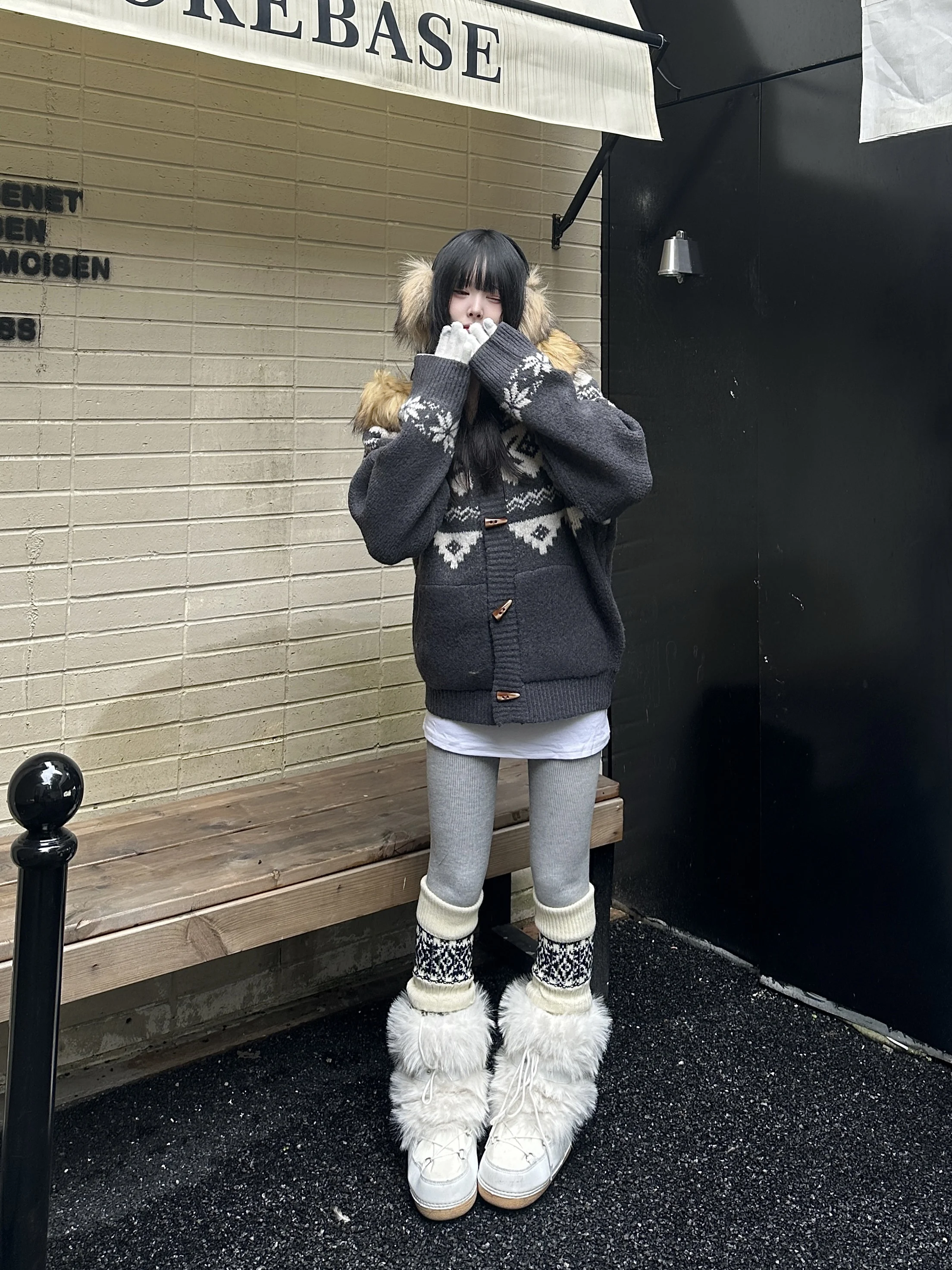 Curry Man Fierland Sweater ex Detachable Fur Collar Button up Hooded Autumn Winter Lazy Loose Knitted Jaet Coat
Curry Man Fierland Sweater ex Detachable Fur Collar Button up Hooded Autumn Winter Lazy Loose Knitted Jaet Coat