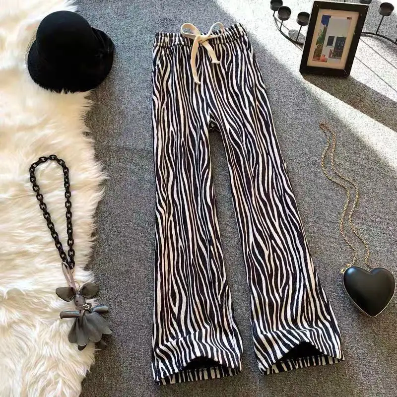 2024 Autumn Winter Women New Korean Students Loose Straight Pants Female Casual Wide-leg Pants Ladies Long Striped Trousers T653
2024 Autumn Winter Women New Korean Students Loose Straight Pants Female Casual Wide-leg Pants Ladies Long Striped Trousers T653