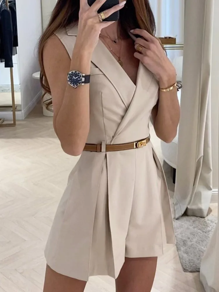 Elegant Women's Shorts Jumpsuit With Belt Fashion Sleeveless Turndown Collar Slim Short Jumpsuits Female 2025 Summer Lady Romper
Elegant Women's Shorts Jumpsuit With Belt Fashion Sleeveless Turndown Collar Slim Short Jumpsuits Female 2025 Summer Lady Romper