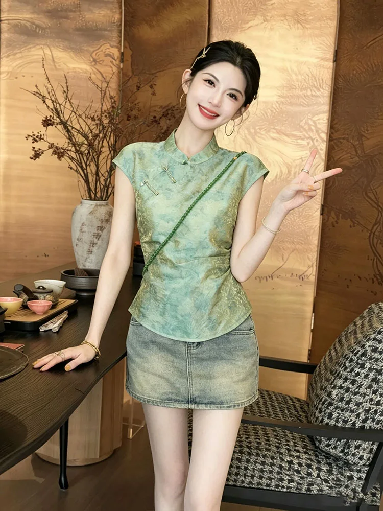Spring Summer New Chinese Style Lightweight Slim Fit Stand Collar Green Shirt Women's Fashion Set Silk Material No Sleeve
Spring Summer New Chinese Style Lightweight Slim Fit Stand Collar Green Shirt Women's Fashion Set Silk Material No Sleeve