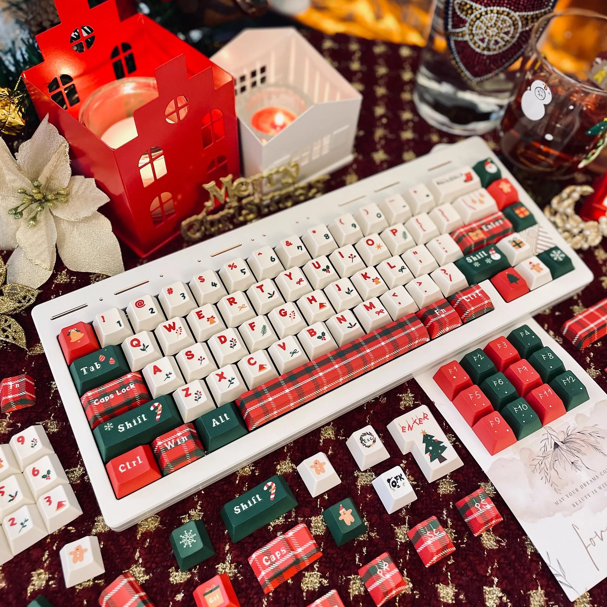 Merry Christmas Theme Keycaps Cherry Profile Keycap ISO PBT Dye Sub for MX Switch DIY Layout Mechanical Keyboard
Merry Christmas Theme Keycaps Cherry Profile Keycap ISO PBT Dye Sub for MX Switch DIY Layout Mechanical Keyboard