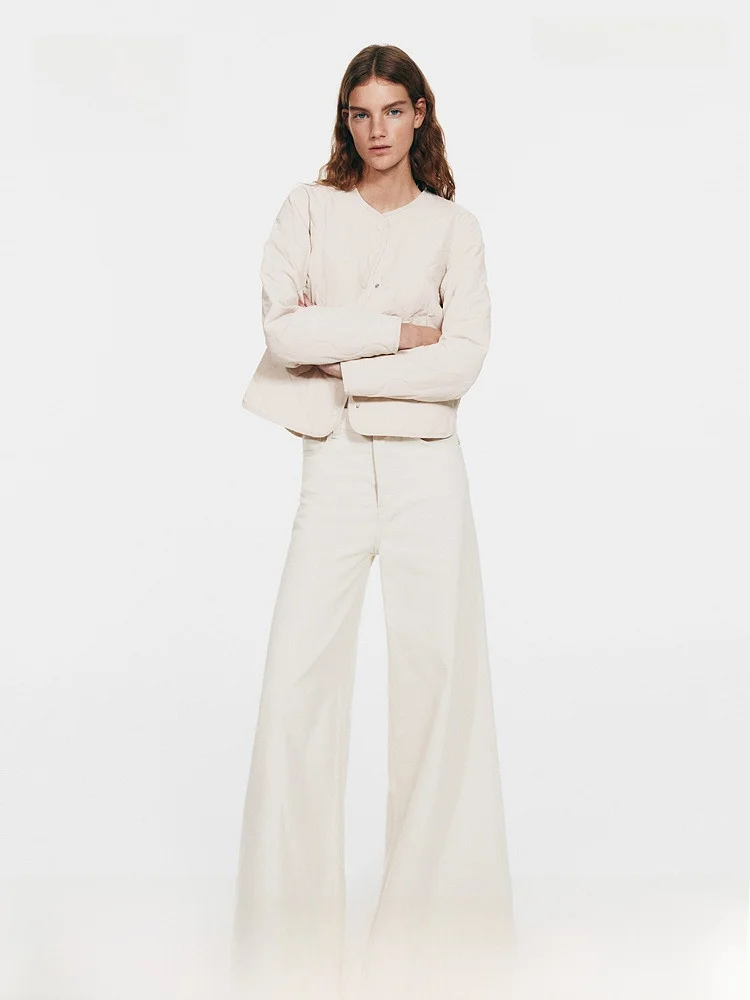 Женская короткая нейлоновая куртка H&M: стеганая, теплая, стильная, осенне-зимняя верхняя одежда, модное женское пальто
Женская короткая нейлоновая куртка H&M: стеганая, теплая, стильная, осенне-зимняя верхняя одежда, модное женское пальто