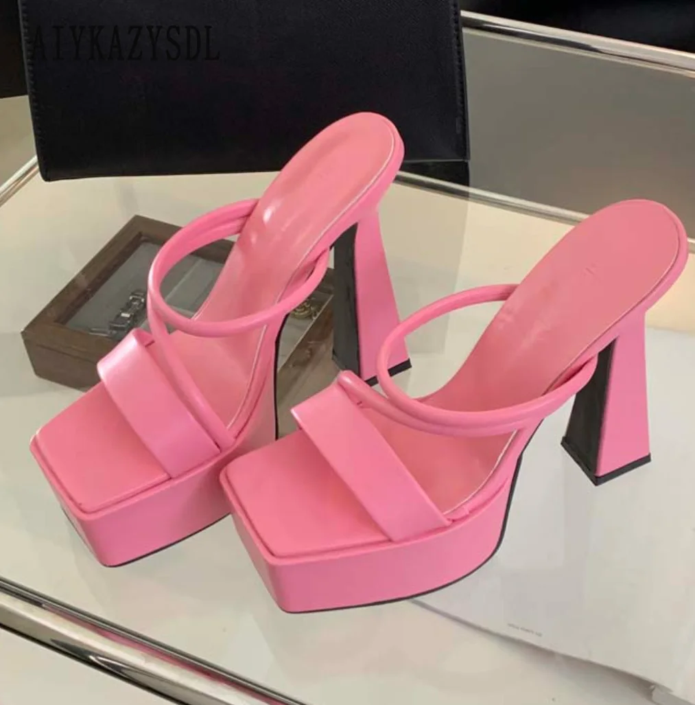 2025 Summer Slippers Open Toe Pink Slides Mules Sandals Platform Strappy Women Pumps Square Block Heel Wedding Prom Dance Shoes
2025 Summer Slippers Open Toe Pink Slides Mules Sandals Platform Strappy Women Pumps Square Block Heel Wedding Prom Dance Shoes