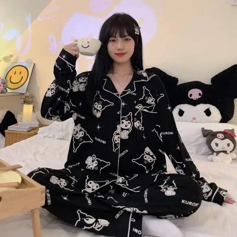 Sanrio Girl, сексуальный дышащий пижамный костюм Kawaii Hello Kitty, аниме Kuromi, модная студенческая одежда с длинными рукавами для отдыха, новинка
Sanrio Girl, сексуальный дышащий пижамный костюм Kawaii Hello Kitty, аниме Kuromi, модная студенческая одежда с длинными рукавами для отдыха, новинка