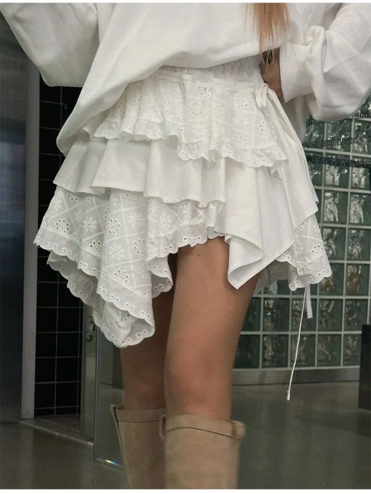 Three Layers Asymmetric Gothic Skirts White Lace Jacquard Floral Sweet Mini Full Skirt E-girl Grunge Clothes Summer Kawaii Women
Three Layers Asymmetric Gothic Skirts White Lace Jacquard Floral Sweet Mini Full Skirt E-girl Grunge Clothes Summer Kawaii Women