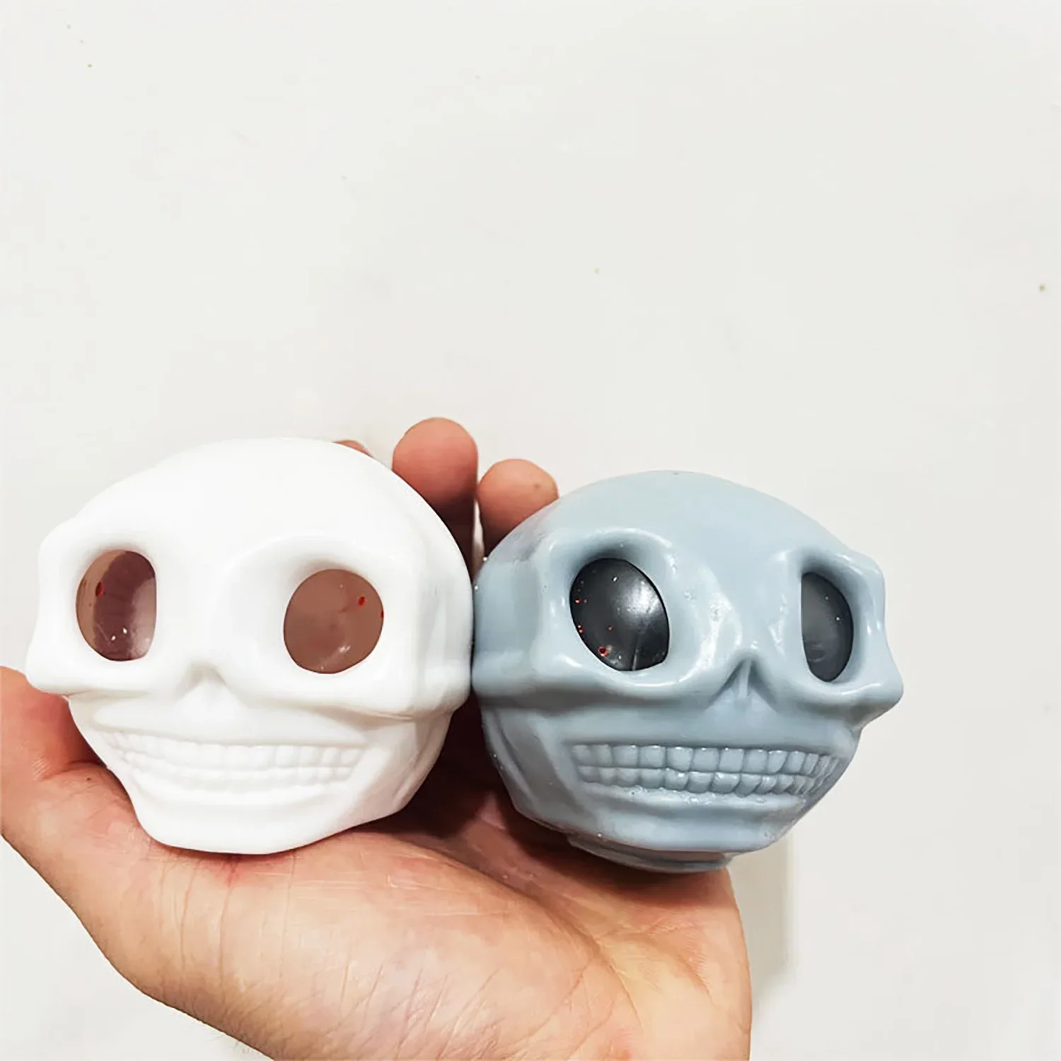 Skull Squeezing Ball Halloween Pinching Music Squeezing Bugs Water Balls Tricking Release Mocking Stress Relieving Artifact
Skull Squeezing Ball Halloween Pinching Music Squeezing Bugs Water Balls Tricking Release Mocking Stress Relieving Artifact