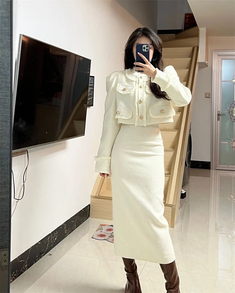 Autumn and Winter New Fashion Suit Women's Little Fragrance Temperament Celebrity Short Blazer Women's Thin Slit Long Skirt sETS
Autumn and Winter New Fashion Suit Women's Little Fragrance Temperament Celebrity Short Blazer Women's Thin Slit Long Skirt sETS