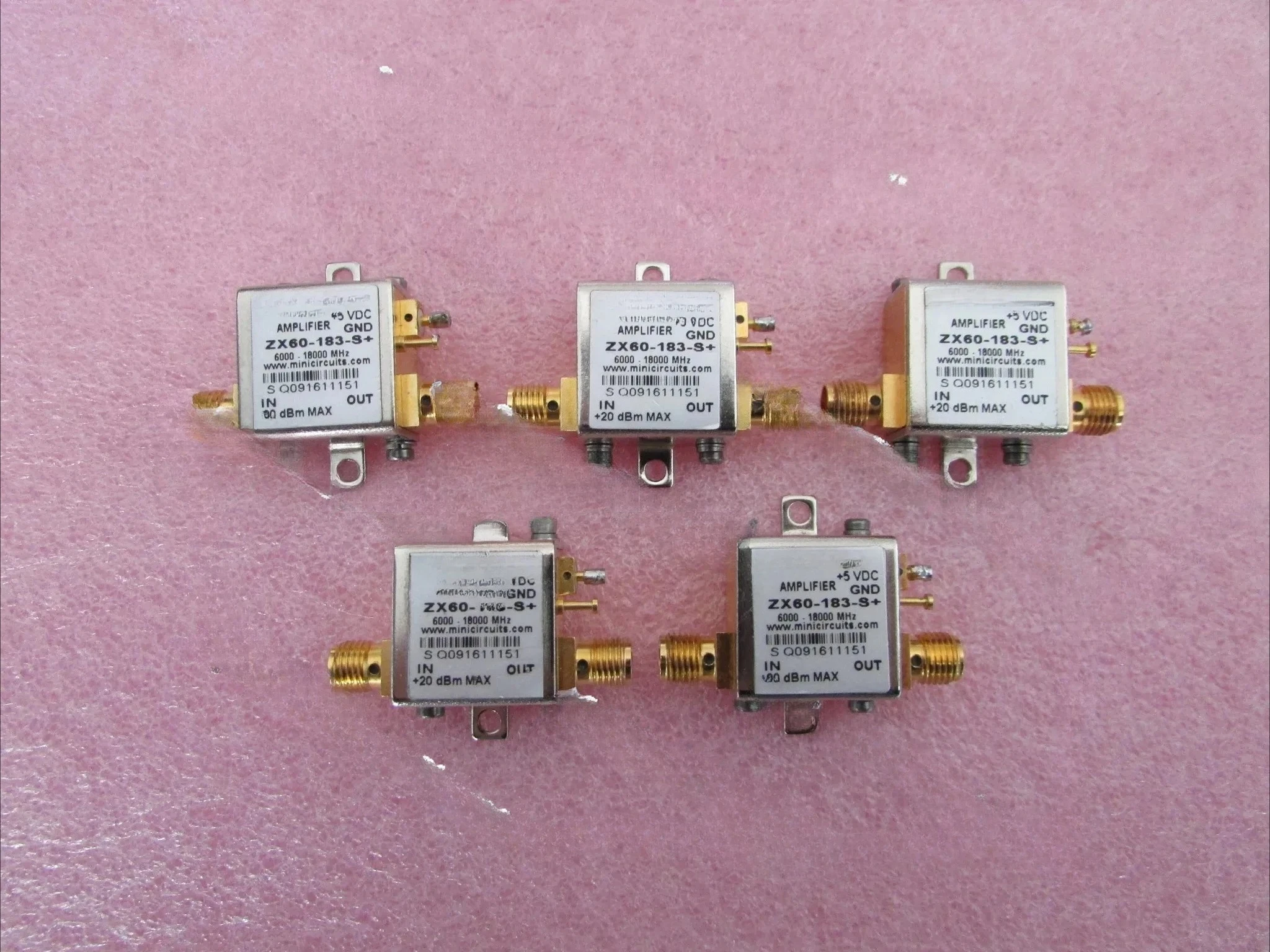 ZX60-183-S Ultra Wideband RF Amplifier 6-18GHz 24dB Gain Low Noise SMT Surface Mount
ZX60-183-S Ultra Wideband RF Amplifier 6-18GHz 24dB Gain Low Noise SMT Surface Mount