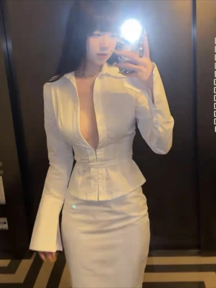 Y2k Aesthetic Women Sexy Autumn Blouse Solid Vintage Bandage Slim Fit Grunge Shirt Harajuku Turn Down Collar Streetwear Crop Top
Y2k Aesthetic Women Sexy Autumn Blouse Solid Vintage Bandage Slim Fit Grunge Shirt Harajuku Turn Down Collar Streetwear Crop Top