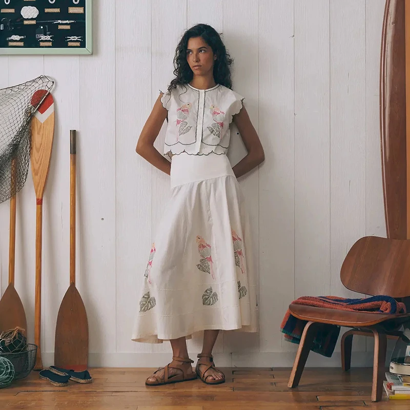 Summer New Women's White Parrot Embroidery Vacation Style Retro Sleeveless Short Shirt Top Long Half Skirt Set Cotton Material
Summer New Women's White Parrot Embroidery Vacation Style Retro Sleeveless Short Shirt Top Long Half Skirt Set Cotton Material