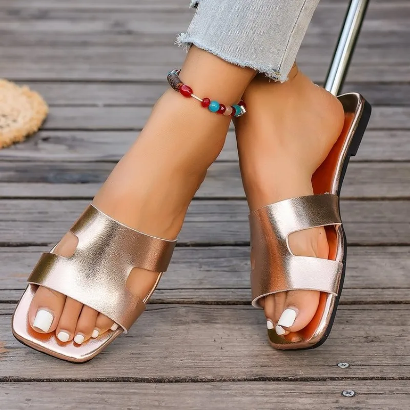Fashionable Women Flat Sandals 2026 Summer New Solid Simple Square Toe Outdoor Female Shoes Casual Comfortable Non Slip Sandals
Fashionable Women Flat Sandals 2026 Summer New Solid Simple Square Toe Outdoor Female Shoes Casual Comfortable Non Slip Sandals