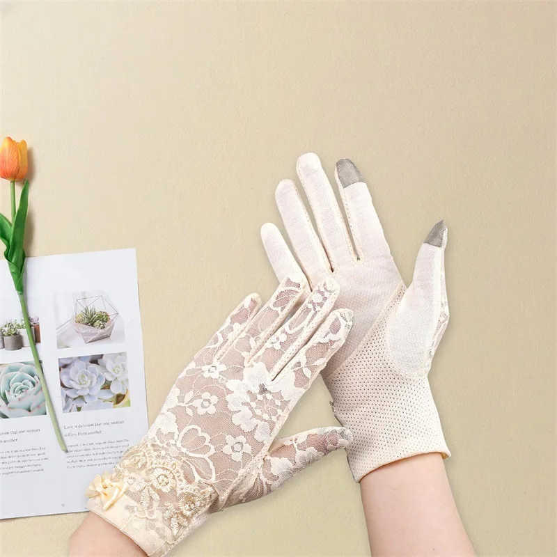 Women's Lace Gloves Bow Mesh Crochet Gloves Non Slip Sun Protection Tulle Clothing Accessories
Women's Lace Gloves Bow Mesh Crochet Gloves Non Slip Sun Protection Tulle Clothing Accessories