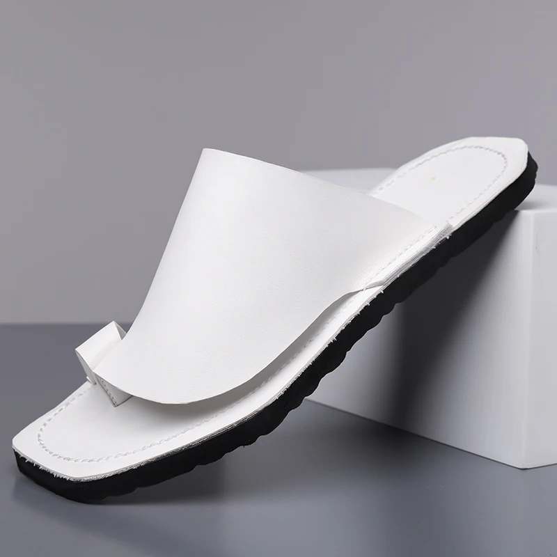 Men Summer Plus Size 39-48 Flip Flops Non Slip Soft Sole Fashionable and Casual Beach Shoes Suitable for Outdoor Wear
Men Summer Plus Size 39-48 Flip Flops Non Slip Soft Sole Fashionable and Casual Beach Shoes Suitable for Outdoor Wear