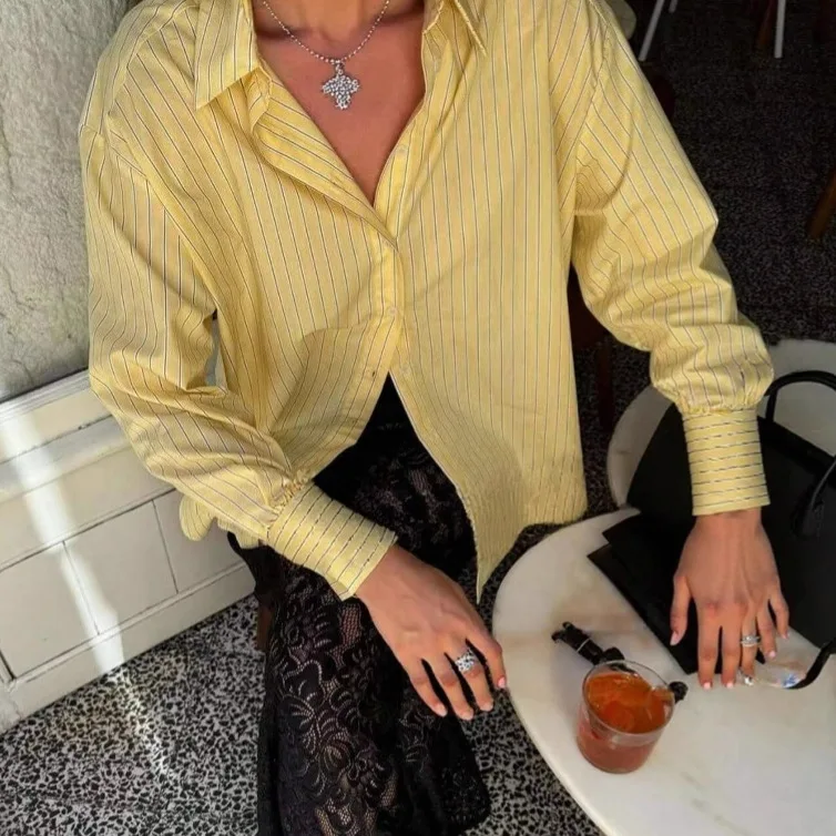 Women Striped Loose Shirt Spring Casual Long Sleeve Asymmetric Hem Women's Shirts With Button Female Blouse & Shirts
Women Striped Loose Shirt Spring Casual Long Sleeve Asymmetric Hem Women's Shirts With Button Female Blouse & Shirts