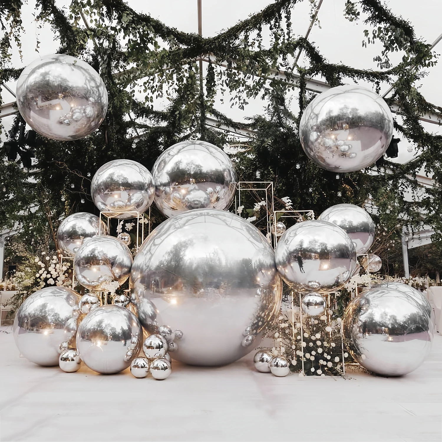Floating Sphere Balloon Disco Pvc Big Shiny Balls Airtight Giant Inflatable Silver Ball Decoration Inflatable Mirror Ball
Floating Sphere Balloon Disco Pvc Big Shiny Balls Airtight Giant Inflatable Silver Ball Decoration Inflatable Mirror Ball