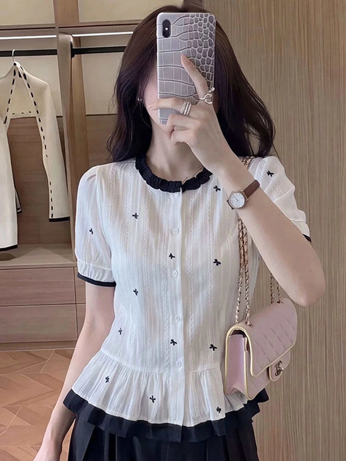Fashionable Color Block Embroidered Knot Short Sleeve Shirt Women's Summer New Style Slimming Open Cardigan Top
Fashionable Color Block Embroidered Knot Short Sleeve Shirt Women's Summer New Style Slimming Open Cardigan Top