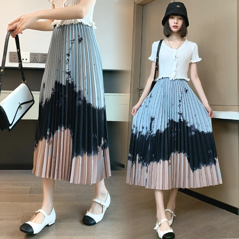 New fashionable high-waisted ink painting pleated skirt for spring and summer 2023 women's printed skirt
New fashionable high-waisted ink painting pleated skirt for spring and summer 2023 women's printed skirt