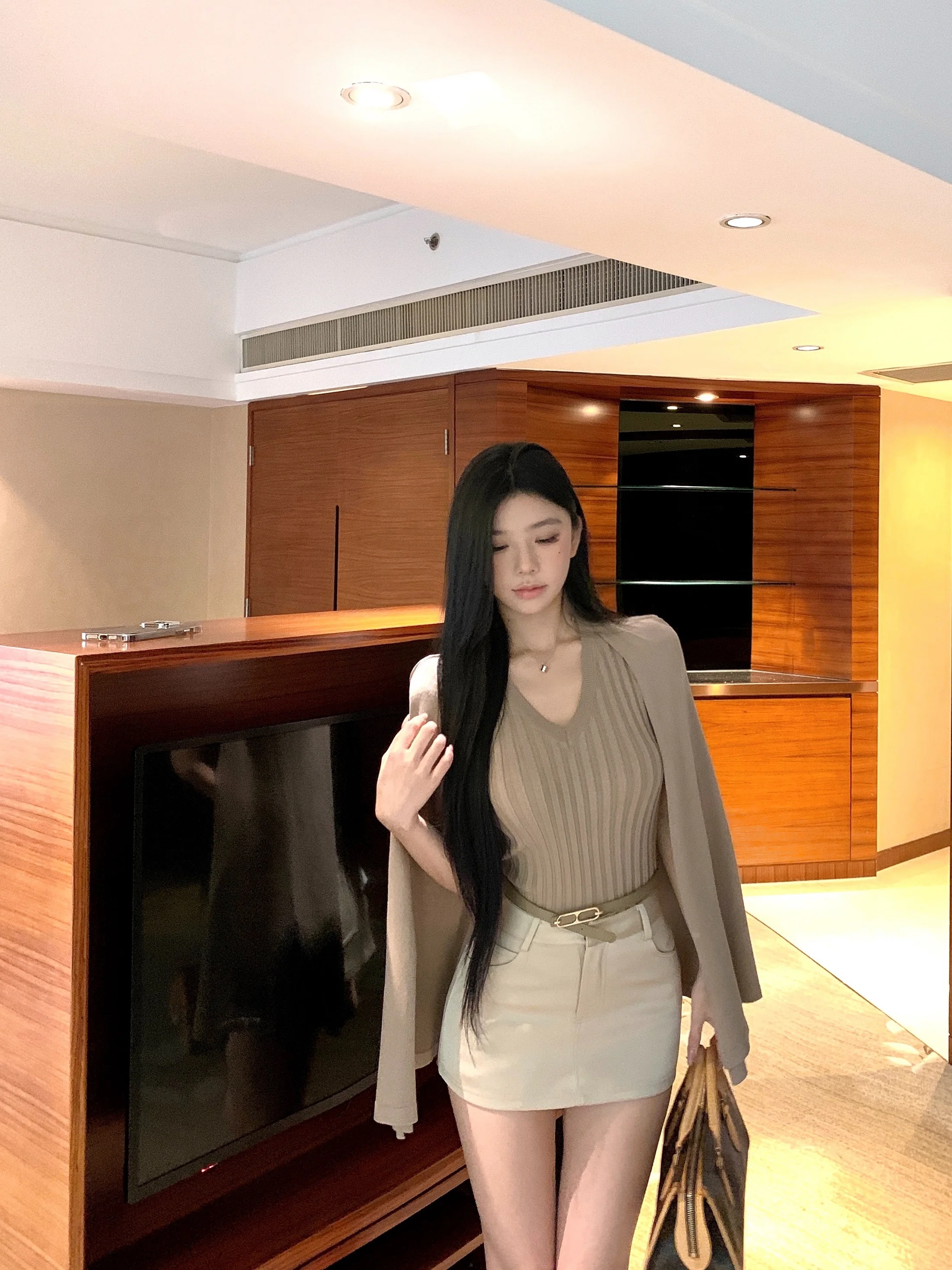 i Color Striped Fake Two-Piece Cowl Ne Knitwear Women's Elastic Slim Fit Spring Faionable Top Girls' Skin-Friendly Bre...
i Color Striped Fake Two-Piece Cowl Ne Knitwear Women's Elastic Slim Fit Spring Faionable Top Girls' Skin-Friendly Bre...