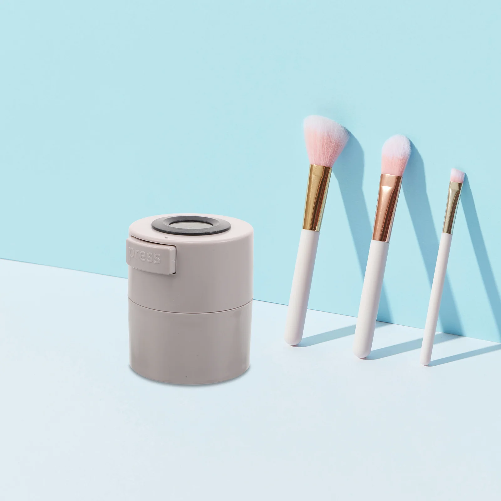 Airtight Eyelash Glue Storage Container Temperature Humidity Display Compact Lash Extension Holder Jar For Makeup Artists
Airtight Eyelash Glue Storage Container Temperature Humidity Display Compact Lash Extension Holder Jar For Makeup Artists